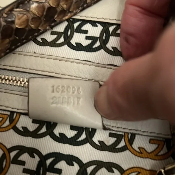 GUCCI python HOBO - Picture 11 of 11